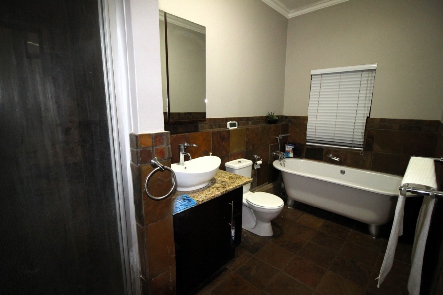 3 Bedroom Property for Sale in Woodland Hills Wildlife Estate Free State